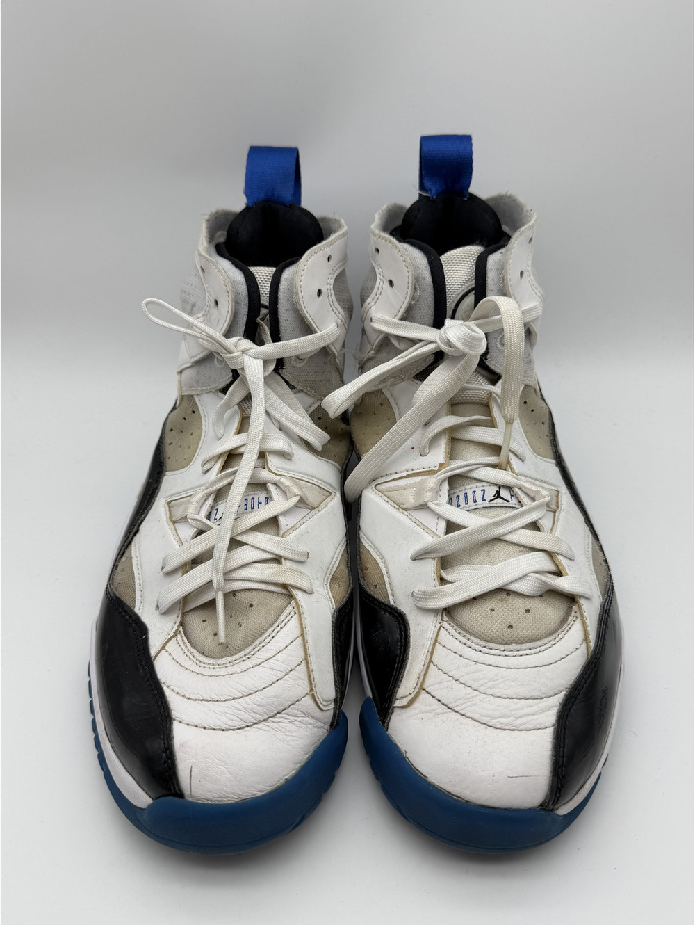 Vintage Jordan Basketball Sneakers Blue Black White Size 9
